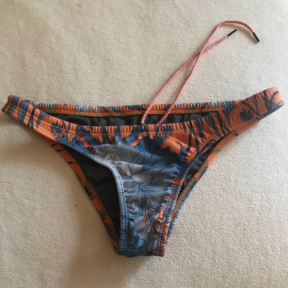 Jolyn europe bottoms